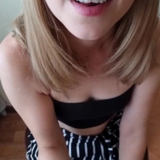 Сучка пососала и отведала сперму