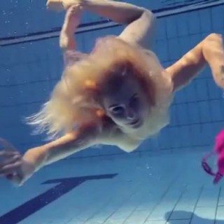 Порно трахнул модель за деньги