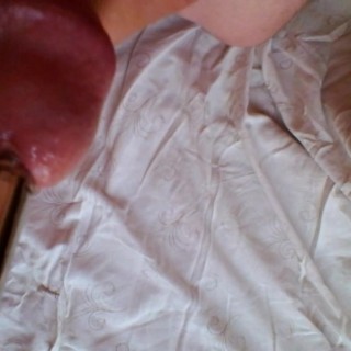 Порно писсинг стоя скрытой камерой